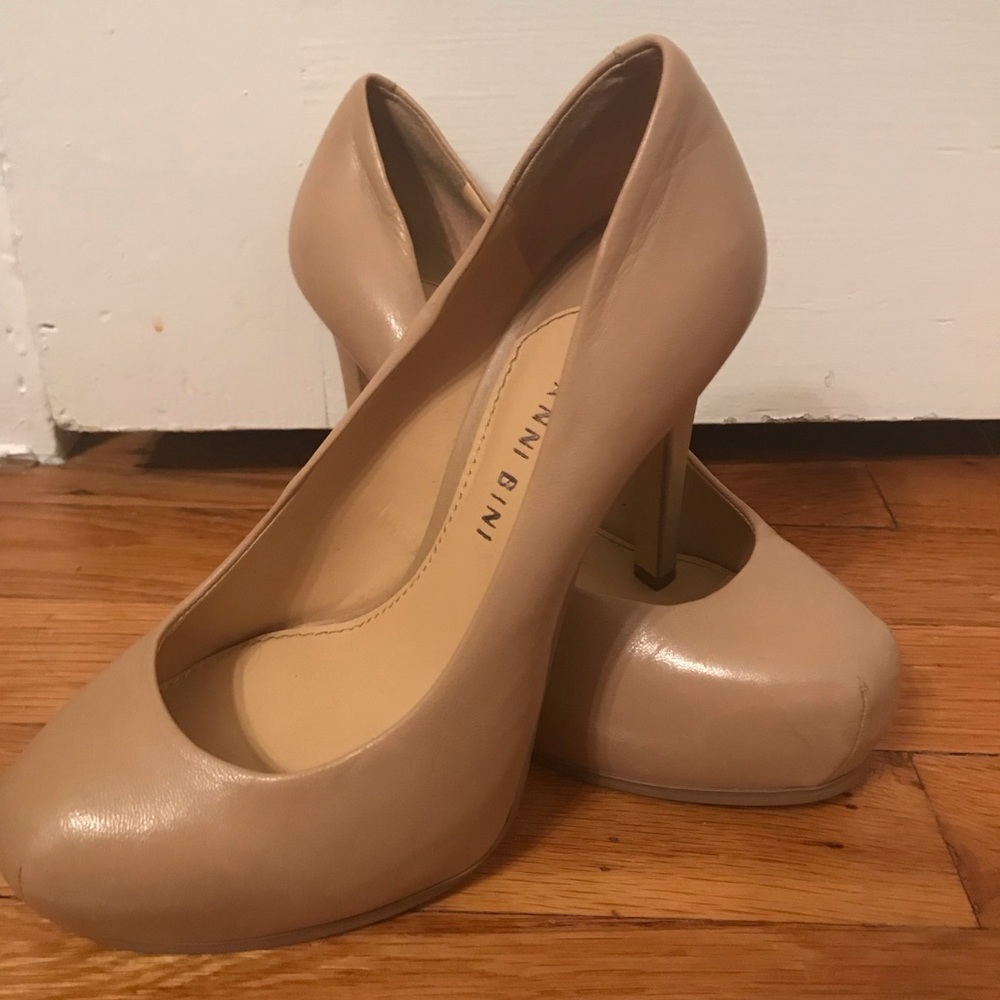 Gianni Bini Nude Platform Heel